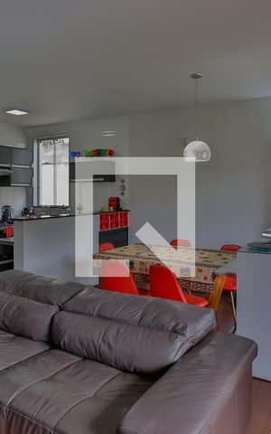 Casa à venda com 752m², 8 quartos e 5 vagas Casa à venda com 752m², 8 quartos e 5 vagasSala/Cozinha