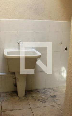 Casa de condomínio para alugar com 58m², 2 quartos e 1 vagaÁrea de Serviço