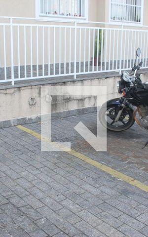 Casa de condomínio para alugar com 58m², 2 quartos e 1 vagaVaga