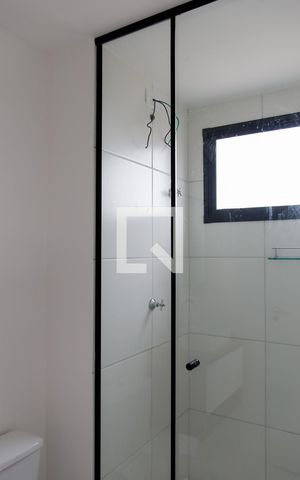Studio para alugar com 29m², 1 quarto e 1 vaga Studio para alugar com 29m², 1 quarto e 1 vagaBanheiro