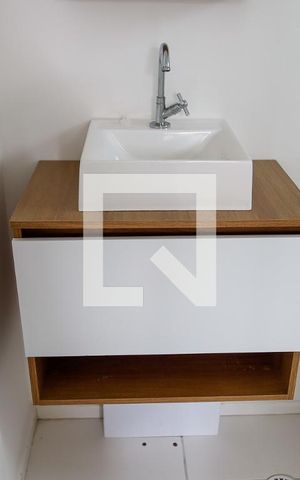 Studio para alugar com 29m², 1 quarto e 1 vaga Studio para alugar com 29m², 1 quarto e 1 vagaBanheiro