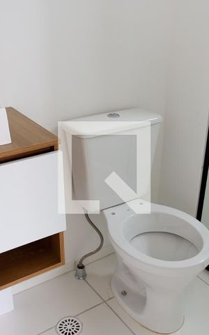 Studio para alugar com 29m², 1 quarto e 1 vaga Studio para alugar com 29m², 1 quarto e 1 vagaBanheiro