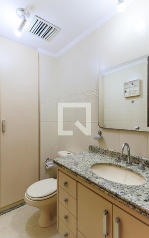 Apartamento à venda com 138m², 4 quartos e 3 vagas Apartamento à venda com 138m², 4 quartos e 3 vagasLavabo