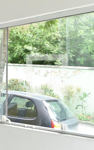 Casa de condomínio à venda com 106m², 2 quartos e 2 vagasJanela da Sala