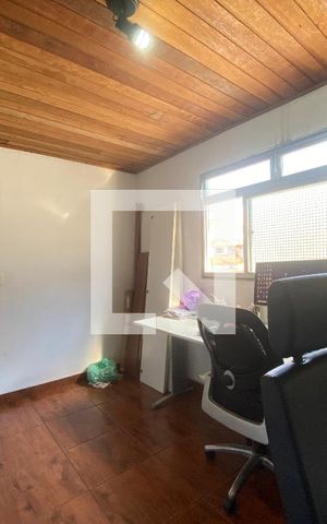 Casa à venda com 150m², 4 quartos e 1 vagaEscritório