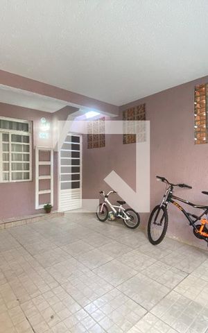 Casa à venda com 150m², 4 quartos e 1 vagaGaragem