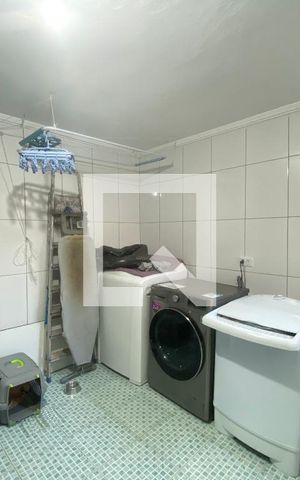 Casa à venda com 150m², 4 quartos e 1 vagaÁrea de Serviço