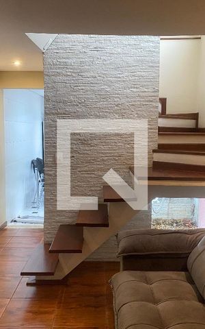Casa à venda com 150m², 4 quartos e 1 vagaSala