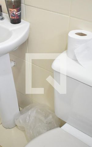Casa de condomínio para alugar com 75m², 2 quartos e 1 vagaBanheiro