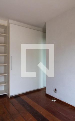 Casa para alugar com 500m², 6 quartos e 6 vagas Casa para alugar com 500m², 6 quartos e 6 vagasQuarto 1
