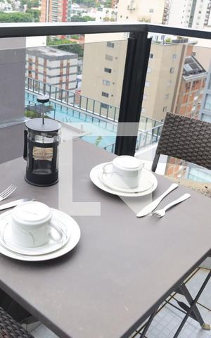 Apartamento para alugar com 99m², 2 quartos e 1 vaga Apartamento para alugar com 99m², 2 quartos e 1 vagaVaranda