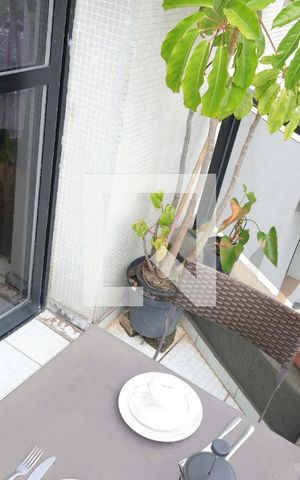 Apartamento para alugar com 99m², 2 quartos e 1 vaga Apartamento para alugar com 99m², 2 quartos e 1 vagaVaranda