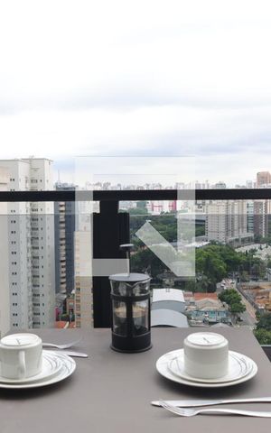 Apartamento para alugar com 99m², 2 quartos e 1 vaga Apartamento para alugar com 99m², 2 quartos e 1 vagaVaranda