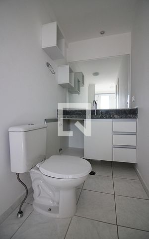 Apartamento para alugar com 132m², 3 quartos e 2 vagasSuíte 1 Banheiro 