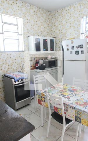 Casa à venda com 86m², 2 quartos e sem vaga Casa à venda com 86m², 2 quartos e sem vagaCozinha