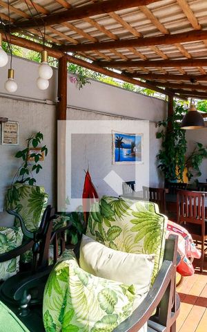 Casa à venda com 593m², 4 quartos e 4 vagas Casa à venda com 593m², 4 quartos e 4 vagasChurrasqueira