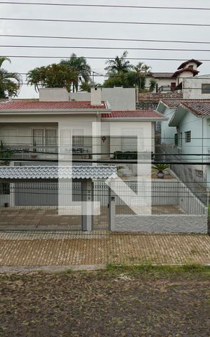 Casa de condomínio à venda com 169m², 3 quartos e 3 vagasVista 
