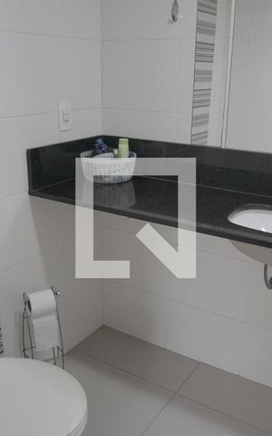Casa de condomínio à venda com 169m², 3 quartos e 3 vagasBanheiro