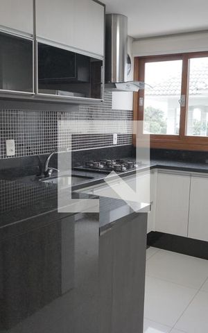 Casa de condomínio à venda com 169m², 3 quartos e 3 vagasCozinha 