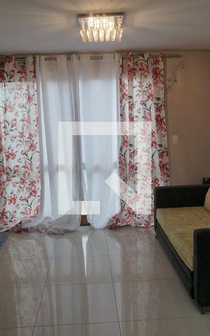 Casa de condomínio à venda com 169m², 3 quartos e 3 vagasSala