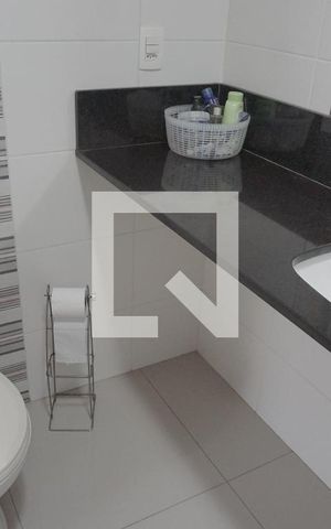 Casa de condomínio à venda com 169m², 3 quartos e 3 vagasBanheiro