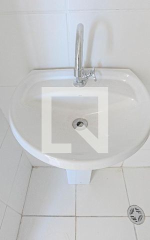 Apartamento para alugar com 39m², 2 quartos e sem vaga Apartamento para alugar com 39m², 2 quartos e sem vagaBanheiro