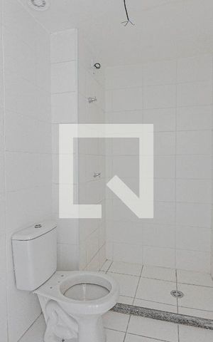 Apartamento para alugar com 39m², 2 quartos e sem vaga Apartamento para alugar com 39m², 2 quartos e sem vagaBanheiro