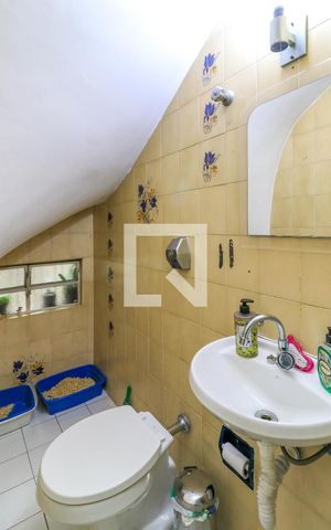 Casa à venda com 160m², 3 quartos e 2 vagas Casa à venda com 160m², 3 quartos e 2 vagasLavabo
