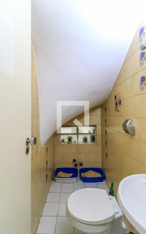 Casa à venda com 160m², 3 quartos e 2 vagas Casa à venda com 160m², 3 quartos e 2 vagasLavabo