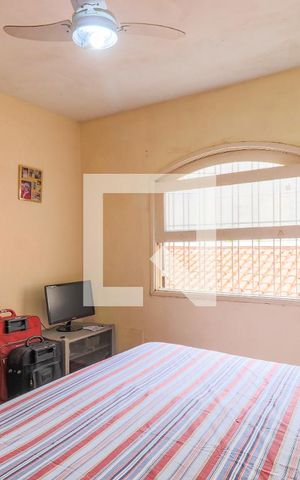 Casa à venda com 160m², 3 quartos e 2 vagas Casa à venda com 160m², 3 quartos e 2 vagasQuarto 2