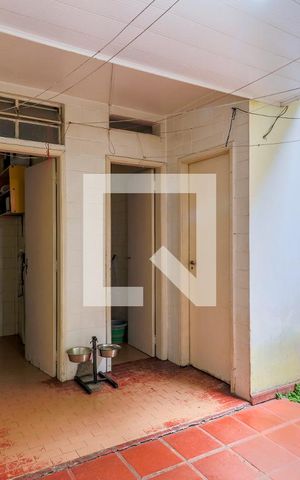 Casa à venda com 160m², 3 quartos e 2 vagas Casa à venda com 160m², 3 quartos e 2 vagasÁrea de Serviço