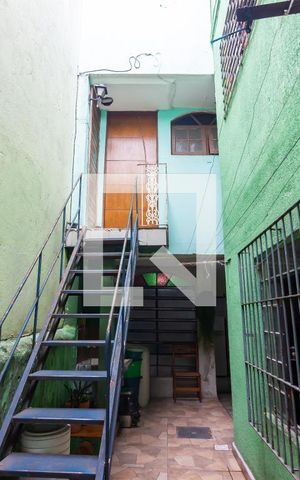 Casa à venda com 250m², 2 quartos e 2 vagas Casa à venda com 250m², 2 quartos e 2 vagasCasa 2