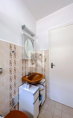 Casa à venda com 120m², 1 quarto e 2 vagasBanheiro