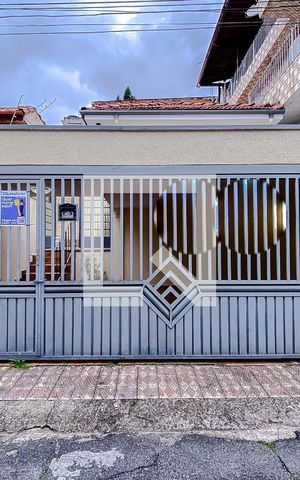 Casa à venda com 120m², 1 quarto e 2 vagasFachada