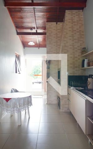 Casa à venda com 300m², 2 quartos e 2 vagas Casa à venda com 300m², 2 quartos e 2 vagasÁrea gourmet