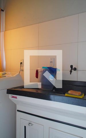 Casa à venda com 300m², 2 quartos e 2 vagas Casa à venda com 300m², 2 quartos e 2 vagasLavanderia