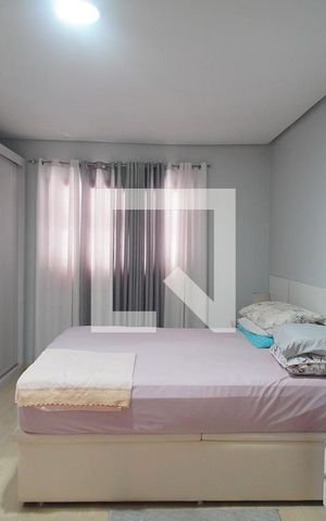 Casa à venda com 300m², 2 quartos e 2 vagas Casa à venda com 300m², 2 quartos e 2 vagasSuíte