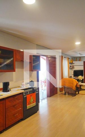Casa à venda com 300m², 2 quartos e 2 vagas Casa à venda com 300m², 2 quartos e 2 vagasCozinha