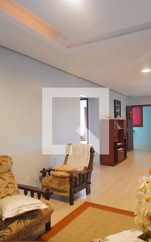 Casa à venda com 300m², 2 quartos e 2 vagas Casa à venda com 300m², 2 quartos e 2 vagasSala