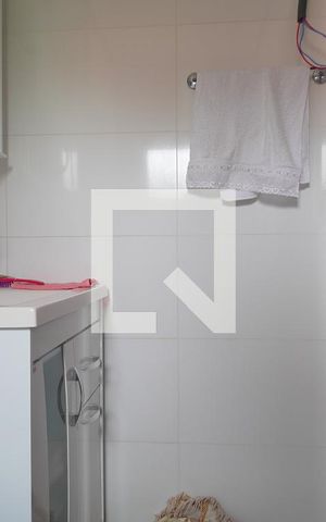 Casa à venda com 300m², 2 quartos e 2 vagas Casa à venda com 300m², 2 quartos e 2 vagasBanheiro da Suíte