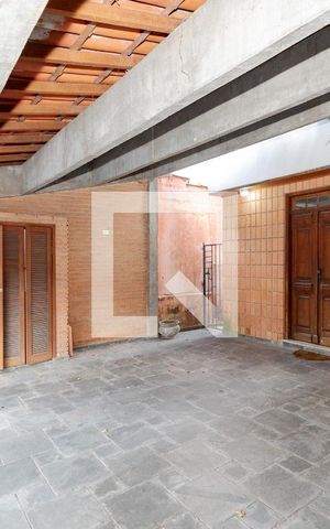Casa à venda com 270m², 4 quartos e 2 vagasGaragem