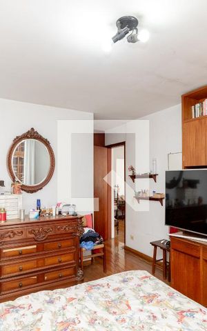 Casa à venda com 270m², 4 quartos e 2 vagasSuíte 1