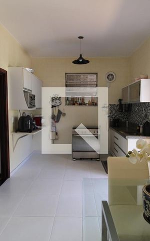 Casa à venda com 237m², 2 quartos e 3 vagasCozinha