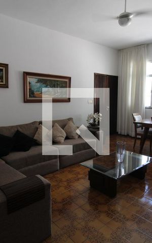 Casa à venda com 237m², 2 quartos e 3 vagasSala