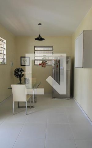 Casa à venda com 237m², 2 quartos e 3 vagasCozinha