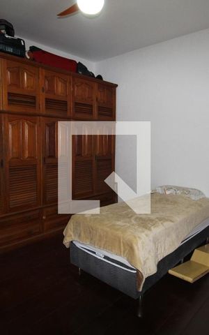 Casa à venda com 237m², 2 quartos e 3 vagasQuarto 2