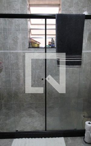 Casa à venda com 237m², 2 quartos e 3 vagasBanheiro