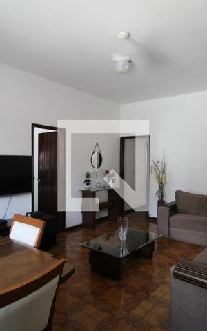 Casa à venda com 237m², 2 quartos e 3 vagasSala