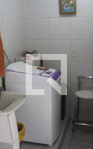 Casa à venda com 170m², 2 quartos e 2 vagasÁrea de Serviço