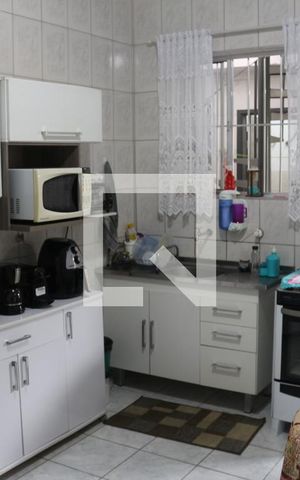 Casa à venda com 170m², 2 quartos e 2 vagasCozinha